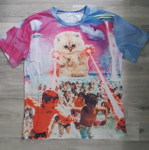 Pair of GUC Novelty T-shirts - Picture 3 of 6